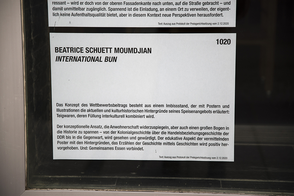 <p>2020<br />
International Bun  -<br />
Kunst im Stadtraum 'Karl Marx Allee' (KISR)</p>
